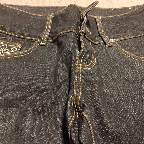 Crest Jeans  💖 - Picture 9 of 9